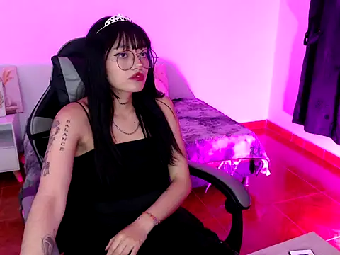 Snapshot of Isabella__666 chatting on November 28, 4:15 am Isabella 666 online show from November 28, 4:15 am