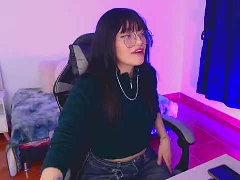 Snapshot of Isabella__666 chatting on December 5, 5:05 am Isabella 666 online show from December 5, 5:05 am