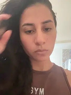 Snapshot of fernanda317 chatting on April 23, 10:12 pm fernanda317 online show from April 23, 10:12 pm