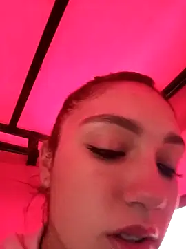 Arianaa Toro online show from November 6, 12:50 pm