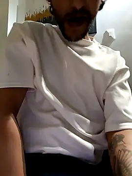 Snapshot of Liam_Samderz chatting on January 18, 9:35 am Liam Samderz online show from January 18, 9:35 am