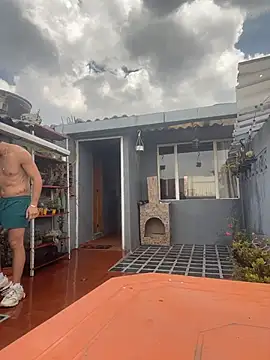 Snapshot of Leonardmoppet chatting on October 23, 5:55 pm Leonardmoppet online show from October 23, 5:55 pm