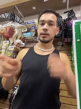 Snapshot of Leonardmoppet chatting on November 13, 10:30 pm Leonardmoppet online show from November 13, 10:30 pm