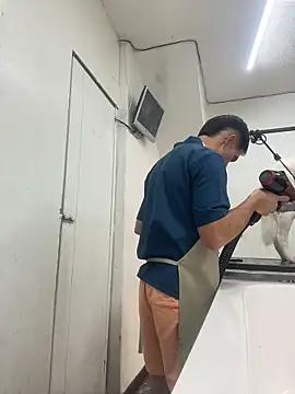 Snapshot of Leonardmoppet chatting on November 17, 9:42 pm Leonardmoppet online show from November 17, 9:42 pm