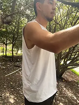 Snapshot of Leonardmoppet chatting on November 23, 5:13 pm Leonardmoppet online show from November 23, 5:13 pm