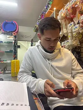 Snapshot of Leonardmoppet chatting on December 1, 11:21 pm Leonardmoppet online show from December 1, 11:21 pm