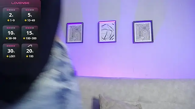 Snapshot of Sweet_Bella_Valery chatting on November 3, 10:10 pm Sweet Bella Valery online show from November 3, 10:10 pm