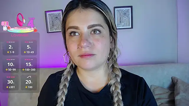 Snapshot of Sweet_Bella_Valery chatting on December 2, 10:16 pm Sweet Bella Valery online show from December 2, 10:16 pm