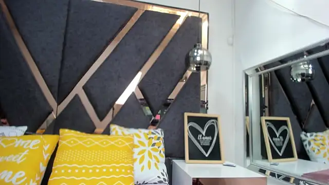 CuteIrina online show from October 17, 8:22 pm