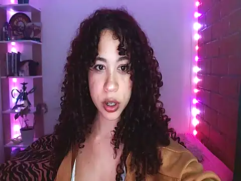 Medussa3033 online show from April 17, 4:15 am