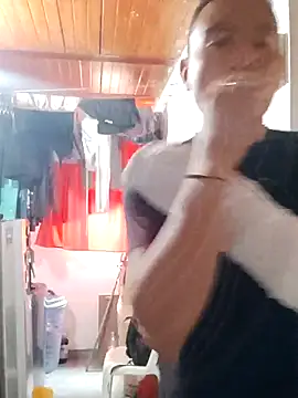 Snapshot of Rhosynn chatting on April 3, 9:46 pm Rhosynn online show from April 3, 9:46 pm