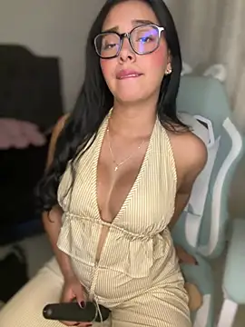 MiaSofia   online show from April 22, 5:32 am