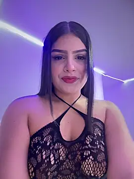 Lucianacuoper online show from October 29, 3:53 am