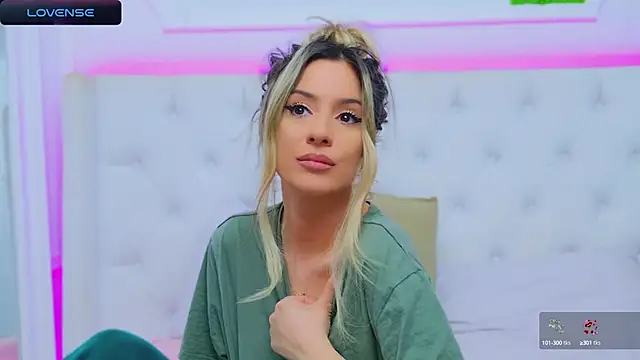 AriannaSins online show from December 23, 7:41 pm