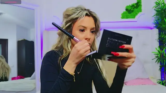 AriannaSins online show from January 7, 1:14 pm