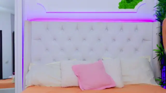 AriannaSins online show from January 22, 7:34 pm