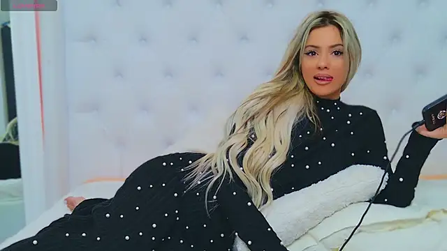 AriannaSins online show from January 24, 4:28 pm