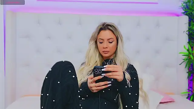 AriannaSins online show from January 24, 7:49 pm