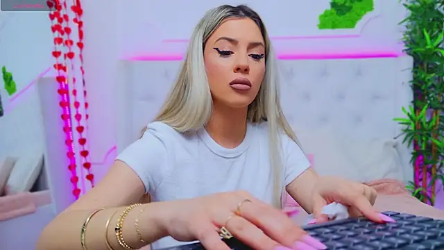 AriannaSins online show from February 10, 1:22 pm