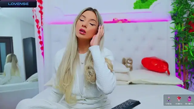 AriannaSins online show from February 24, 1:10 pm