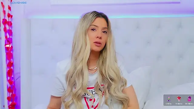 AriannaSins online show from March 8, 9:28 am