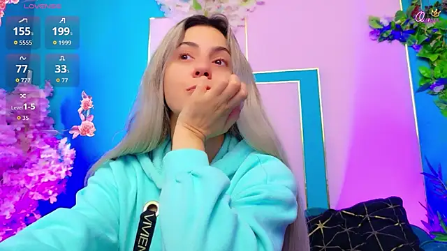Snapshot of AriannaSins chatting on June 12, 12:15 pm AriannaSins online show from June 12, 12:15 pm