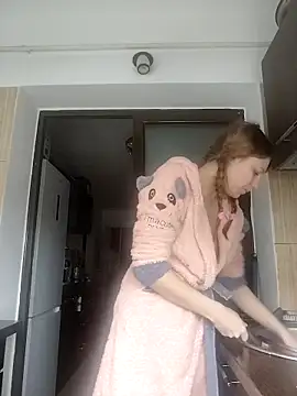 SandyCassie online show from February 28, 7:42 am