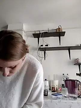 SandyCassie online show from March 13, 12:45 pm