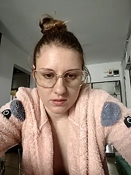 SandyCassie online show from March 21, 9:03 am