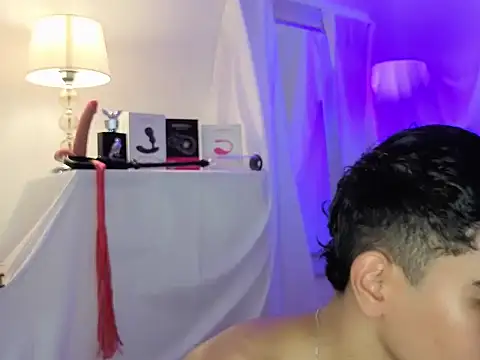 Yamilk101 online show from November 8, 10:30 pm