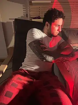 Snapshot of KevinWolf777 chatting on October 20, 2:34 am KevinWolf777 online show from October 20, 2:34 am