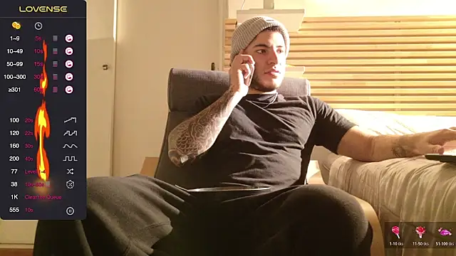 Snapshot of KevinWolf777 chatting on November 8, 11:14 pm KevinWolf777 online show from November 8, 11:14 pm