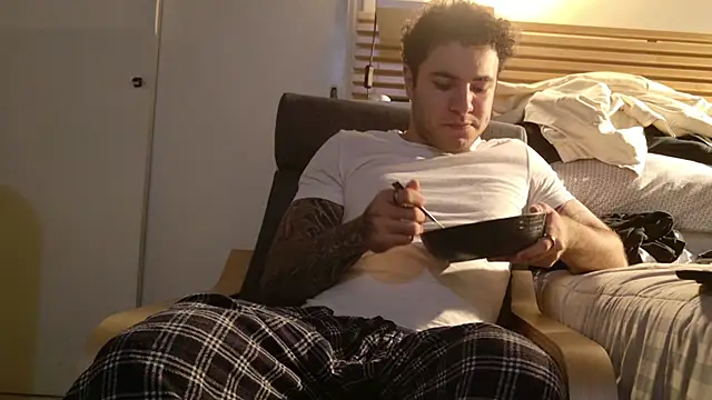 Snapshot of KevinWolf777 chatting on December 5, 2:20 am KevinWolf777 online show from December 5, 2:20 am