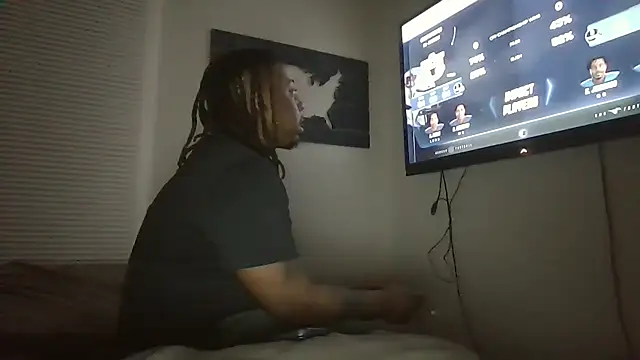 Snapshot of thick8boi6 chatting on November 17, 6:30 am thick8boi6 online show from November 17, 6:30 am