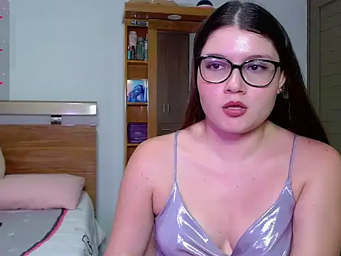 18 girl online show from October 15, 9:20 am