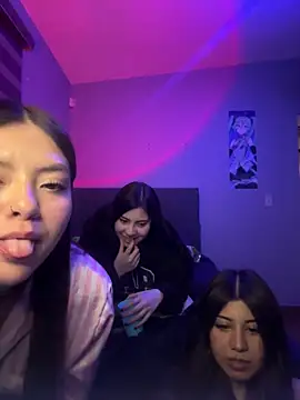 Snapshot of Bzzy01 chatting on October 15, 10:04 am Bzzy01 online show from October 15, 10:04 am