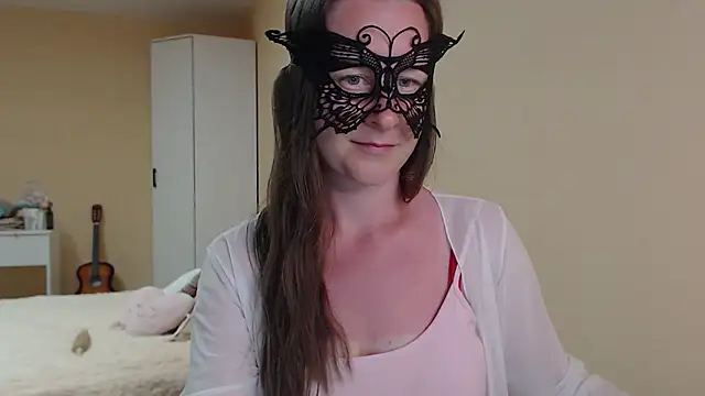 Snapshot of RebeccaSwan chatting on July 7, 6:23 pm RebeccaSwan online show from July 7, 6:23 pm