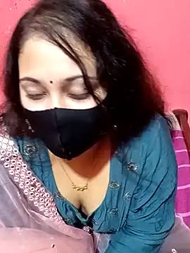 Snapshot of Porimoni22 chatting on October 21, 3:35 pm Porimoni22 online show from October 21, 3:35 pm
