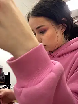 AliceLune online show from February 8, 5:49 pm