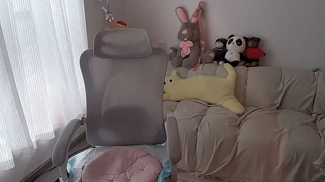 lsevenlll online show from April 21, 2:51 am