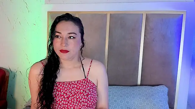 Snapshot of Elizabeth_bennett_6 chatting on November 3, 12:06 pm Elizabeth bennett 6 online show from November 3, 12:06 pm