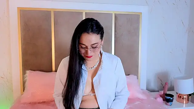 Snapshot of Elizabeth_bennett_6 chatting on November 6, 11:55 am Elizabeth bennett 6 online show from November 6, 11:55 am