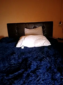 esmermoon online show from April 1, 12:22 am