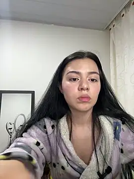 Snapshot of Midori_rosse chatting on May 15, 11:12 pm Midori rosse online show from May 15, 11:12 pm