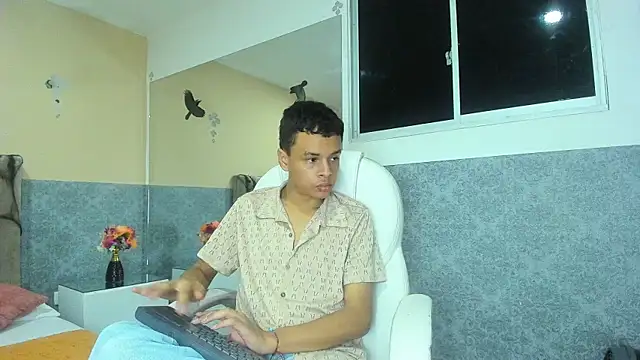 Xavier Fox    online show from October 24, 3:03 am