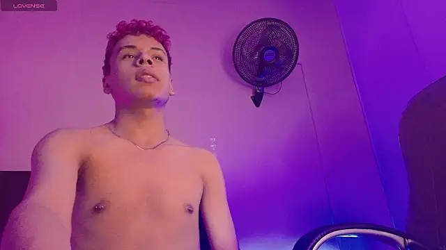 Xavier Fox    online show from January 15, 5:23 am