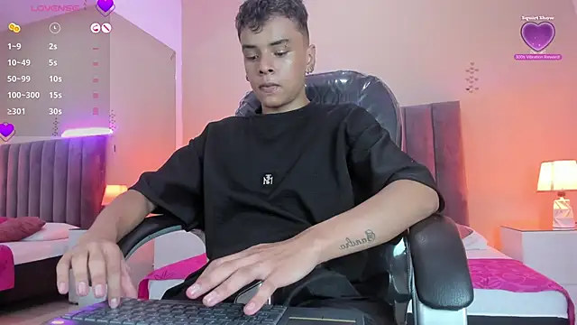 Xavier Fox    online show from February 21, 8:32 pm