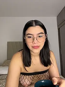 Julietalcl online show from April 21, 9:37 am