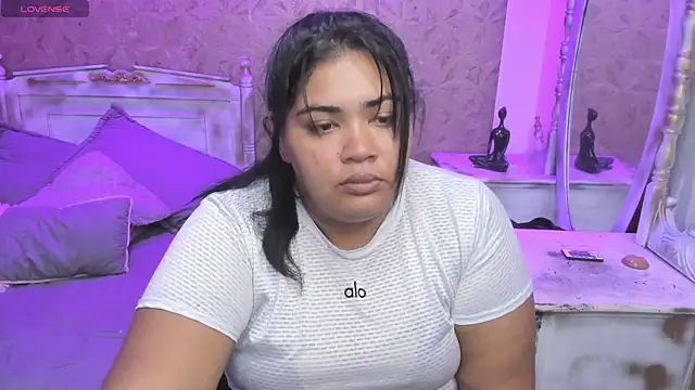 Sara clk online show from April 20, 6:20 pm