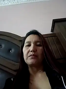 Bigtitsass81 online show from October 20, 12:49 pm